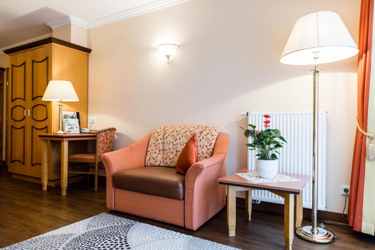 Akzent Hotel Bayerwald-Residenz Neukirchen エクステリア 写真
