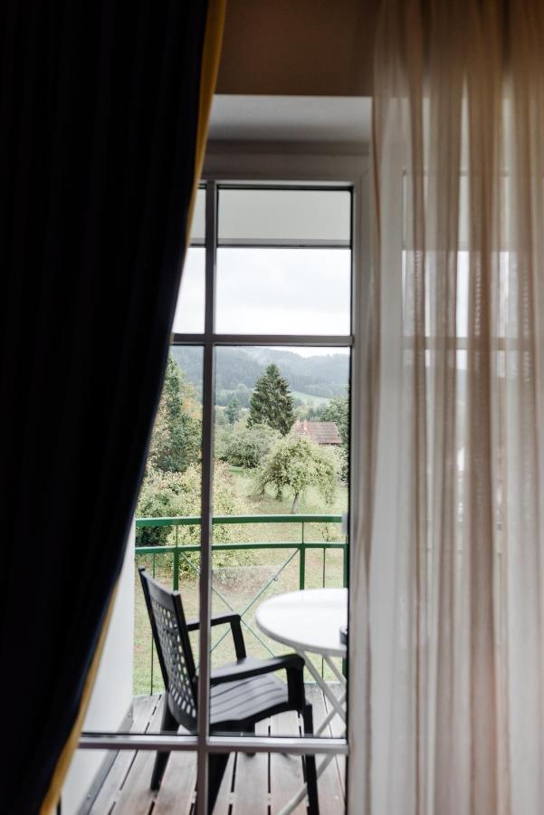 Akzent Hotel Bayerwald-Residenz Neukirchen エクステリア 写真