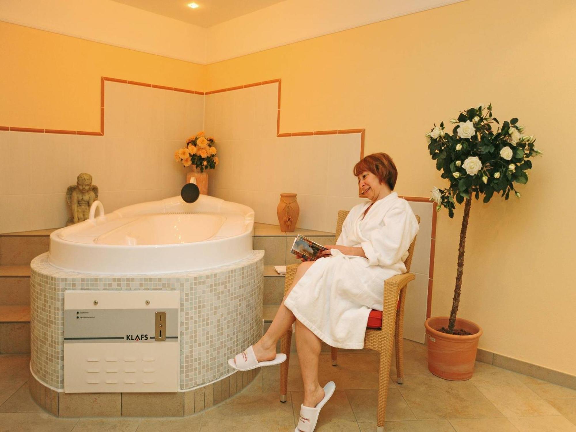 Akzent Hotel Bayerwald-Residenz Neukirchen エクステリア 写真