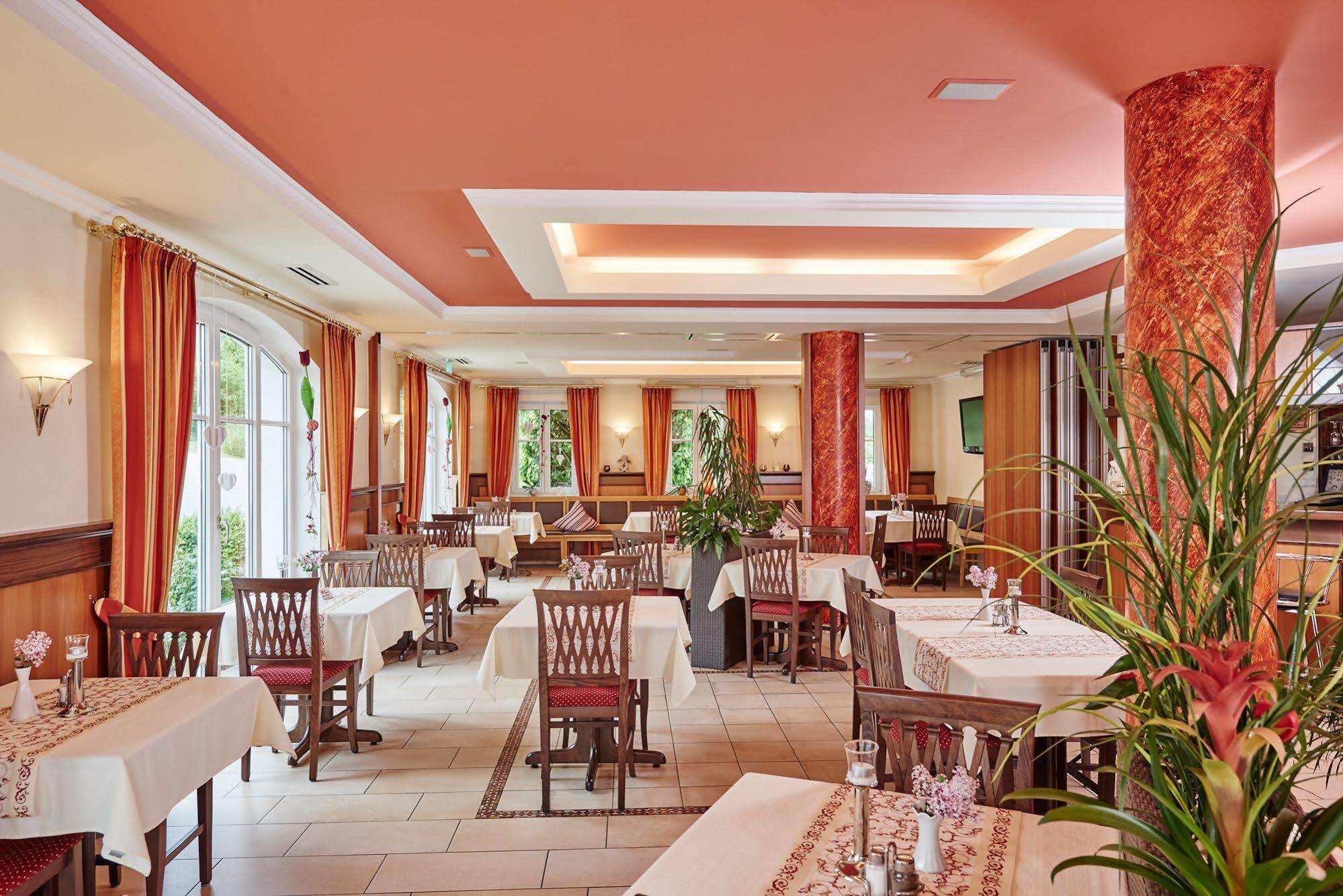 Akzent Hotel Bayerwald-Residenz Neukirchen エクステリア 写真